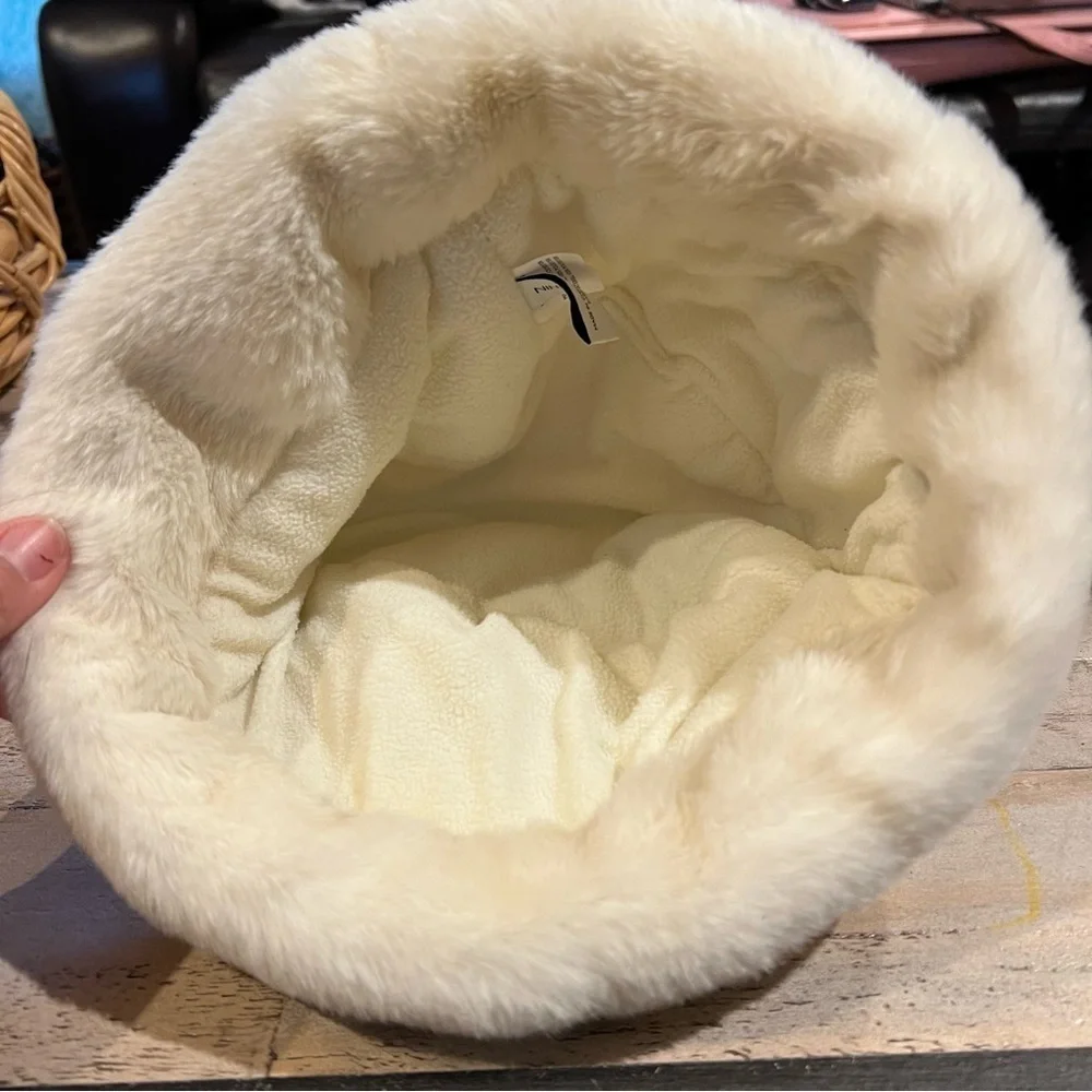 Nine West Faux Fur Ivory Clochet Bucket Hat Lined Winter Hat OS
